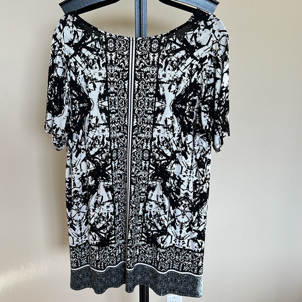 Rose and Olive Top -1X Never Worn - Picture 5 of 6